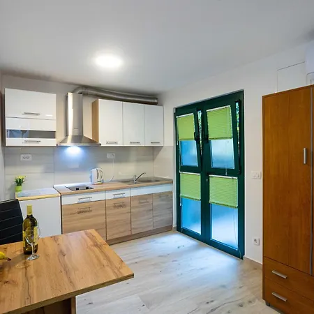 Belly Apartment *